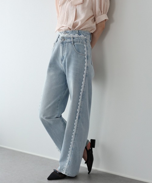 BLUEEAST(ブルーイースト)の「トリムレースデニム(デニムパンツ・レディース・ブルー・LARGE/MEDIUM)」の2枚目の写真