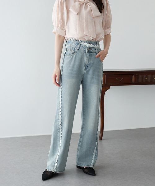 BLUEEAST(ブルーイースト)の「《2サイズ展開》トリムレースデニム(デニムパンツ・レディース・ブルー・LARGE/MEDIUM)」の4枚目の写真
