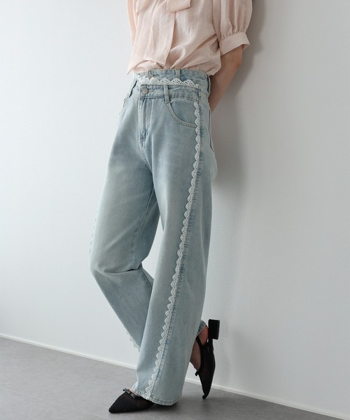BLUEEAST(ブルーイースト)の「《2サイズ展開》トリムレースデニム(デニムパンツ・レディース・ブルー・LARGE/MEDIUM)」の3枚目の写真
