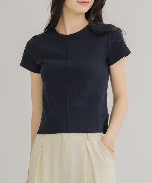 NEUNA(ヌナ)の「【全骨格!!華奢見え◎】NEUNAセンターシームT(Tシャツ/カットソー・レディース・ネイビー/ブラウン/ホワイト・FREE)」の15枚目の写真