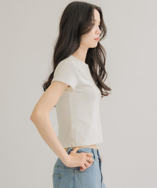 NEUNA(ヌナ)の「【全骨格!!華奢見え◎】NEUNAセンターシームT(Tシャツ/カットソー・レディース・ネイビー/ブラウン/ホワイト・FREE)」の7枚目の写真