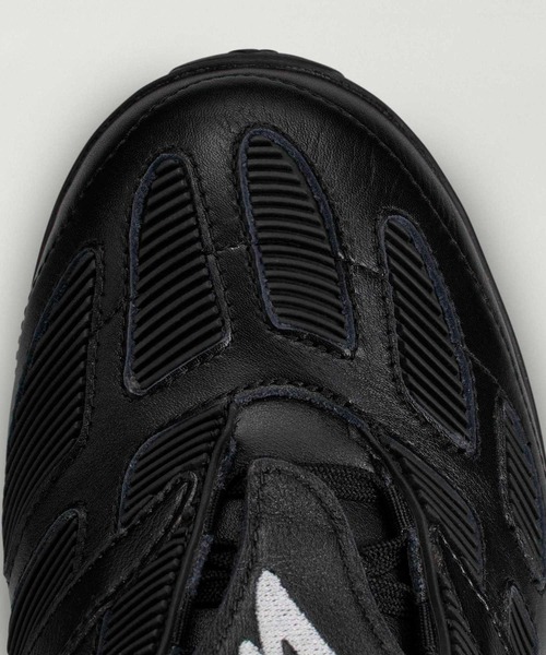 Y-3(ワイスリー)の「Y-3 PREDATOR PRECISION(スニーカー・メンズ・ブラック×ホワイト・27.5cm/24.5cm/25.0cm/25.5cm/26.0cm/26.5cm/27.0cm/28.5cm/29.0cm/28.0cm)」の7枚目の写真