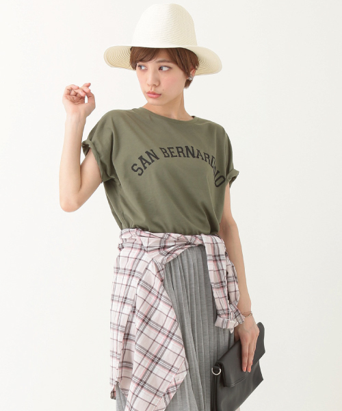 earth music&ecology(アースミュージックアンドエコロジー)の「【2016Summer】ドルマンロゴTシャツ(Tシャツ/カットソー・レディース・オフホワイト/LT.Gray/ブラック/カーキ・FREE)」の4枚目の写真