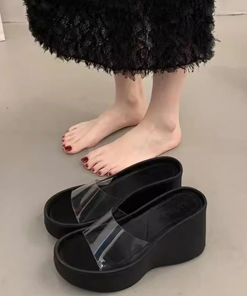 shopnikoniko(ショップニコニコ)の「クリア ウェッジソール 厚底サンダル(サンダル・レディース・ブラック・39)」の4枚目の写真