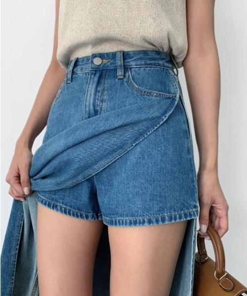 BIRTHDAY BASH（バースデイバッシュ）の「DENIM SLIT SKIRT in SHORT PANTS（デニムスリットスカートインショートパンツ）（スカート・レディース・ブルー/ブラック・SMALL/MEDIUM/LARGE）」の9枚目の写真