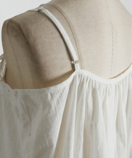 &. NOSTALGIA(アンドドットノスタルジア)の「レース×ドビーストライプギャザーキャミソール(キャミソール・レディース・オフホワイト・M)」の14枚目の写真