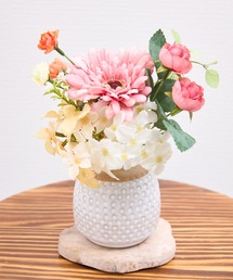 COMMON WARE（コモンウェアー）の「MRW : CT flower porcelain vacse 触媒加工花束 フラワーベースセット（フラワーベース）」