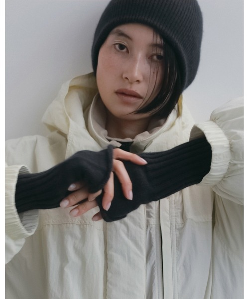 anuke(アンヌーク)の「Raccoon Knit Beanie(ニットキャップ/ビーニー・レディース・アイボリー/ラベンダー/オリーブ/チャコールグレー・FREE)」の17枚目の写真