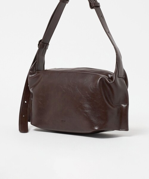 mur(ミュール)の「<mur>NUOVO BAG MINI ショルダーバッグ(ショルダーバッグ・レディース・ブラック/ダークブラウン・FREE)」の6枚目の写真