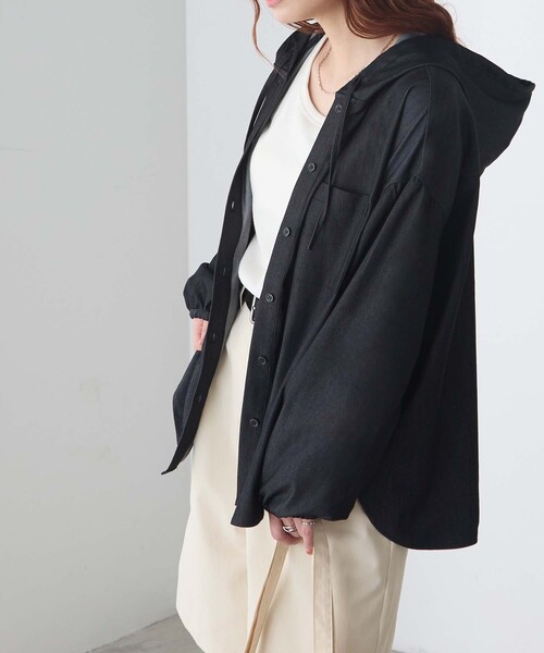 BONLECILL(ボンルシール)の「デニムフーディーシャツパーカー(シャツ/ブラウス・レディース・ネイビー/ブルー/ブラック・FREE)」の13枚目の写真
