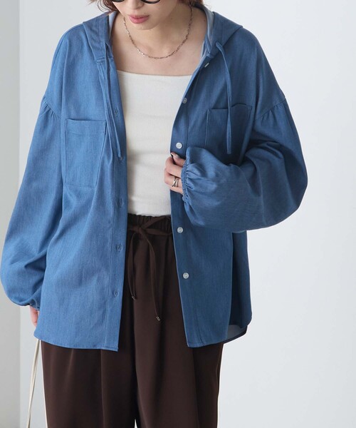 BONLECILL(ボンルシール)の「デニムフーディーシャツパーカー(シャツ/ブラウス・レディース・ネイビー/ブルー/ブラック・FREE)」の18枚目の写真