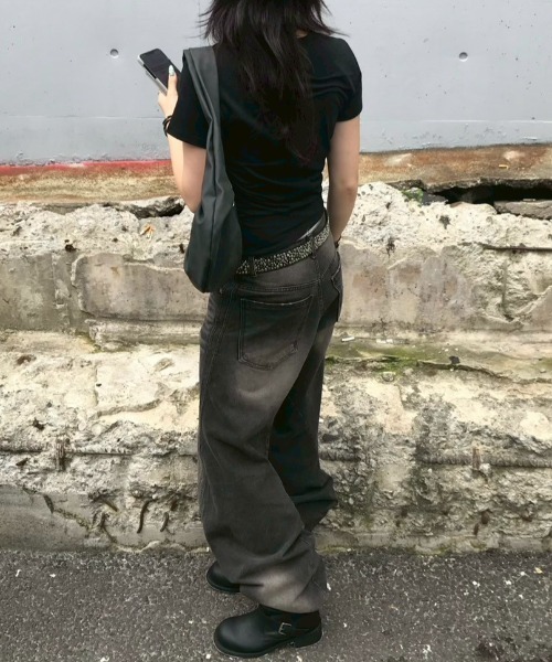 Chikashitsu +（チカシツプラス）の「【Chikashitsu +】Three-dimensional denim pants / 【チカシツプラス】スリーディメンショナルデニムパンツ（デニムパンツ・メンズ・ブラック・M/S）」の6枚目の写真