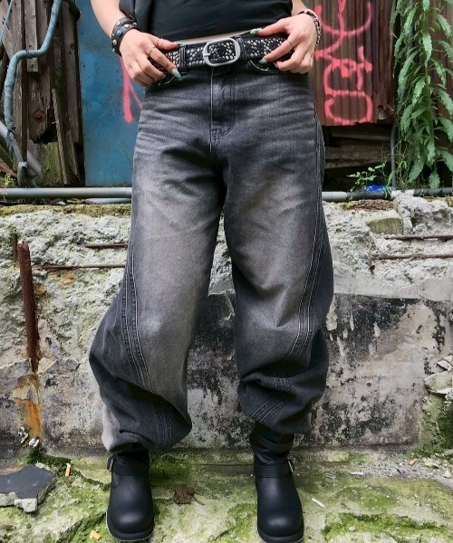 Chikashitsu +（チカシツプラス）の「【Chikashitsu +】Three-dimensional denim pants / 【チカシツプラス】スリーディメンショナルデニムパンツ（デニムパンツ・メンズ・ブラック・M/S）」の19枚目の写真