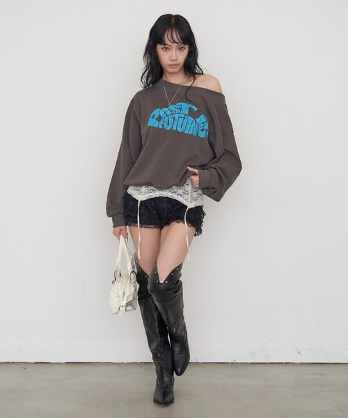 WHO'S WHO gallery(フーズフーギャラリー)の「デフォルメロゴレーススウェット(スウェット・レディース・サックスブルー/グレー/チャコールグレー・FREE)」の14枚目の写真