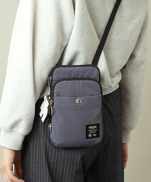 moz(モズ)の「【moz(モズ)】軽量 軽撥水 サコッシュ スマホショルダーバッグ ZZQK-01(ショルダーバッグ・レディース・オレンジ/ブルーグレー/ベージュ/ブラック・ONE SIZE)」の2枚目の写真