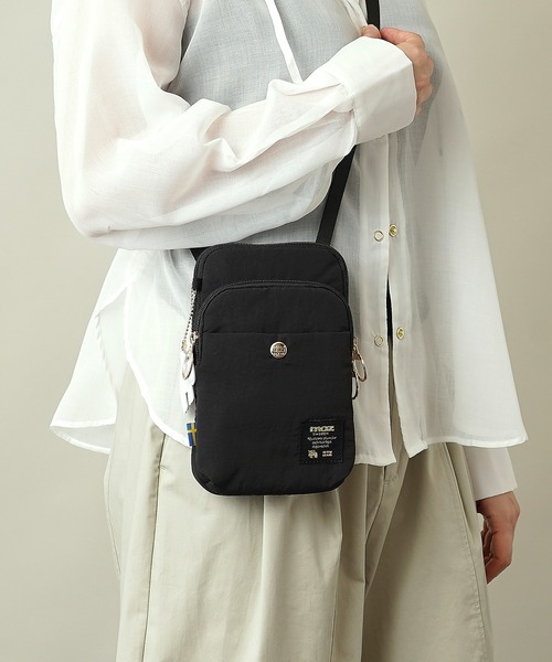 moz(モズ)の「【moz(モズ)】軽量 軽撥水 サコッシュ スマホショルダーバッグ ZZQK-01(ショルダーバッグ・レディース・オレンジ/ブルーグレー/ベージュ/ブラック・ONE SIZE)」の6枚目の写真
