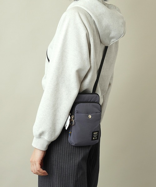moz(モズ)の「【moz(モズ)】軽量 軽撥水 サコッシュ スマホショルダーバッグ ZZQK-01(ショルダーバッグ・レディース・オレンジ/ブルーグレー/ベージュ/ブラック・ONE SIZE)」の22枚目の写真