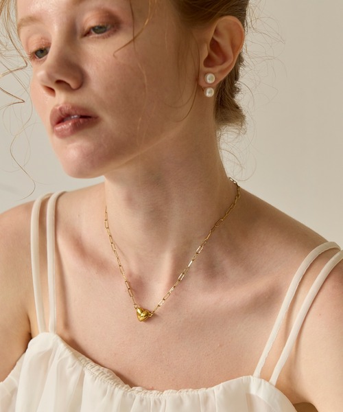Phoebe(フィービィー)の「【金属アレルギー対応】チャーミングハートトップマグネットネックレス/ステンレス ワンタッチ 着脱簡単 ハートモチーフ(ネックレス・レディース・シルバー/イエローゴールド・FREE)」の7枚目の写真