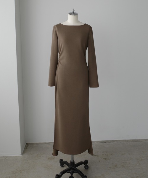 Louere(ルエレ)の「サイドギャザーカットワンピース(一部ペチスカートSET)(ワンピース・レディース・アイボリー/ダークベージュ/ブラック・SMALL/X-LARGE/LARGE/MEDIUM)」の19枚目の写真