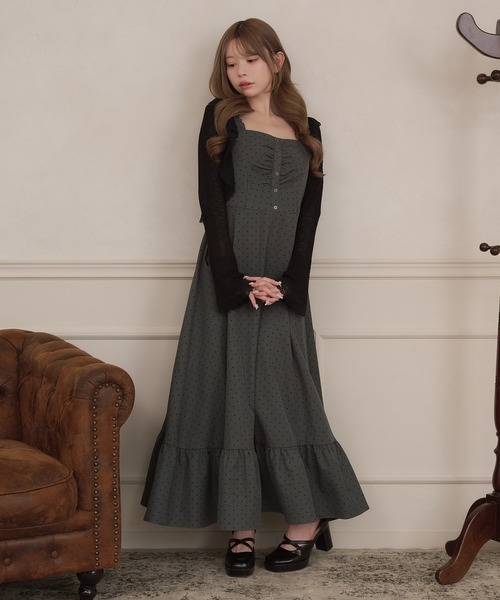 apres jour(アプレジュール)の「肩フリルフロントギャザーティアードキャミワンピース(ワンピース・レディース・チャコールグレー/ブラック/グレー系その他・X-LARGE/フリー)」の3枚目の写真