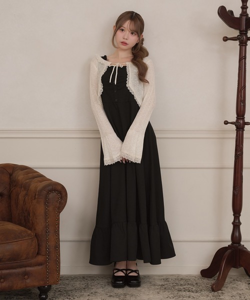 apres jour(アプレジュール)の「肩フリルフロントギャザーティアードキャミワンピース(ワンピース・レディース・チャコールグレー/ブラック/グレー系その他・X-LARGE/フリー)」の6枚目の写真
