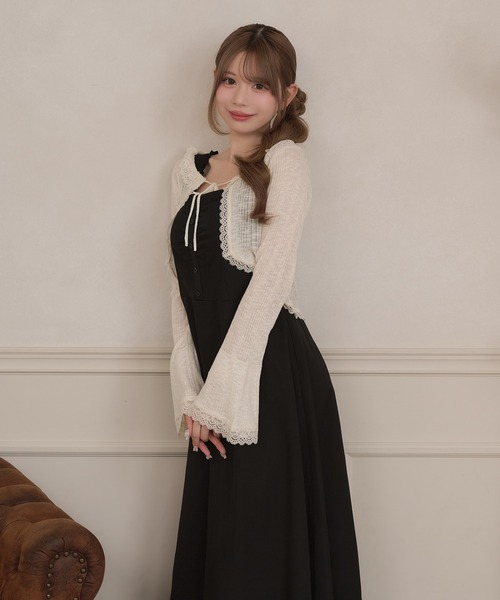 apres jour(アプレジュール)の「肩フリルフロントギャザーティアードキャミワンピース(ワンピース・レディース・チャコールグレー/ブラック/グレー系その他・X-LARGE/フリー)」の12枚目の写真