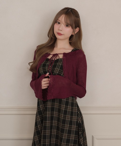 apres jour(アプレジュール)の「肩フリルフロントギャザーティアードキャミワンピース(ワンピース・レディース・チャコールグレー/ブラック/グレー系その他・X-LARGE/フリー)」の20枚目の写真