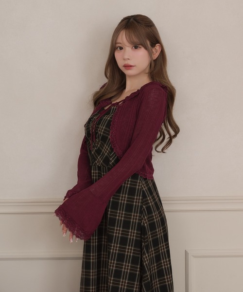 apres jour(アプレジュール)の「肩フリルフロントギャザーティアードキャミワンピース(ワンピース・レディース・チャコールグレー/ブラック/グレー系その他・X-LARGE/フリー)」の19枚目の写真