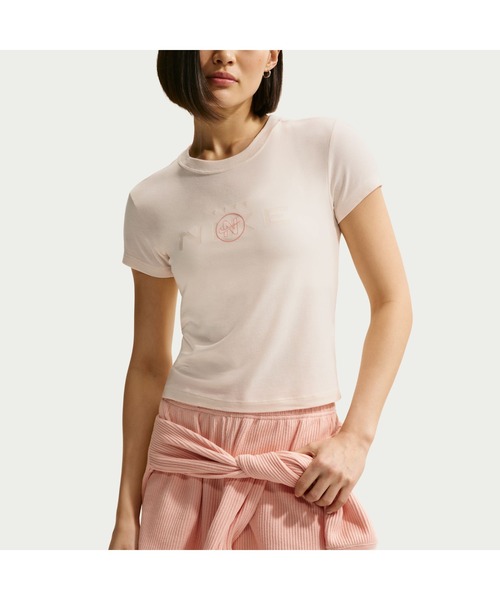 NIKE（ナイキ）の「NIKE/ナイキ W NSW CHL MODCRP STREET（Tシャツ/カットソー・レディース・ブラック/ピンクベージュ・S/M/L）」の2枚目の写真