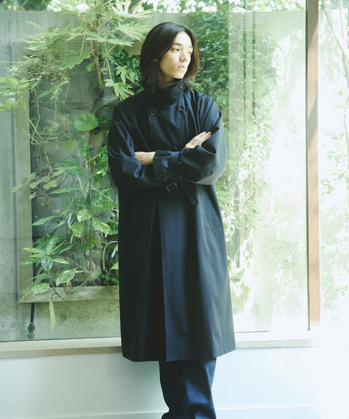 JOURNAL STANDARD(ジャーナルスタンダード)の「コットン ギャバジン フロー コート(ステンカラーコート・メンズ・ブラック・MEDIUM/LARGE)」の8枚目の写真