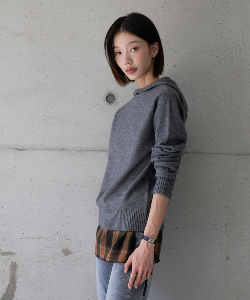 VLETI(ブレッティ)の「シグネチャー刺繍フードニット(グレー)(ニット/セーター・レディース・グレー・FREE)」の2枚目の写真