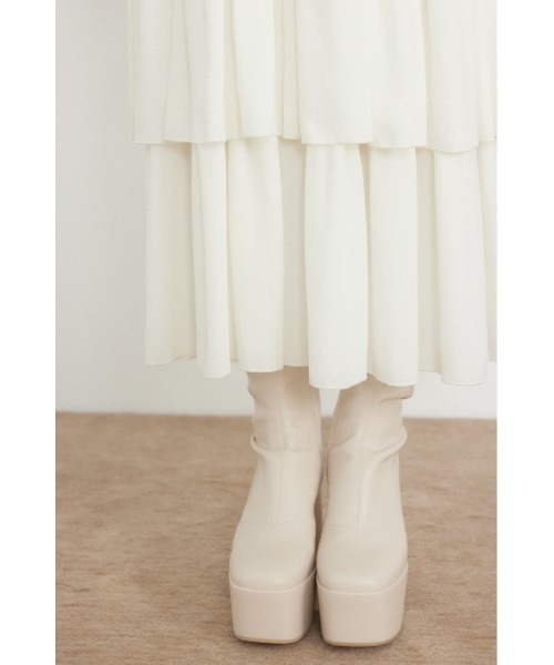 rienda(リエンダ)の「ドットフラワーウエストシャーリングワンピース 秋服(ワンピース・レディース・ホワイト/レッド系その他/ブラック系その他・SMALL/MEDIUM)」の15枚目の写真