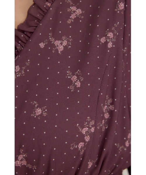 rienda(リエンダ)の「ドットフラワーウエストシャーリングワンピース 秋服(ワンピース・レディース・ホワイト/レッド系その他/ブラック系その他・SMALL/MEDIUM)」の4枚目の写真