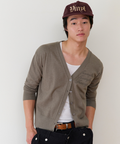 THEVINYLHOUSE(ザバイニルハウス)の「BASIC V NECK CARDIGAN(W) KHAKI(カーディガン/ボレロ・レディース・その他・FREE)」の2枚目の写真