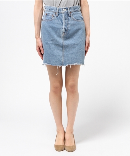 MOUSSY(マウジー)の「DENIM FIT MINI SK(デニムスカート・レディース・ワンウォッシュ/ブルー/ライトブルー/ホワイト・1/0/2)」の17枚目の写真