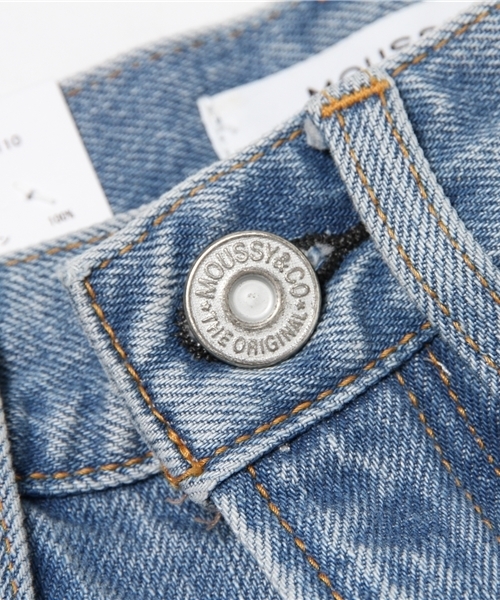 MOUSSY(マウジー)の「DENIM FIT MINI SK(デニムスカート・レディース・ワンウォッシュ/ブルー/ライトブルー/ホワイト・1/0/2)」の13枚目の写真