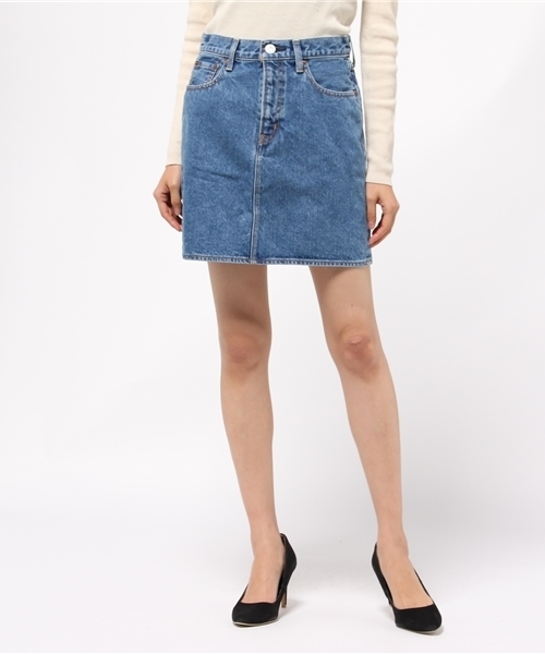 MOUSSY(マウジー)の「DENIM FIT MINI SK(デニムスカート・レディース・ワンウォッシュ/ブルー/ライトブルー/ホワイト・1/0/2)」の8枚目の写真