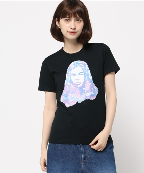 X-girl（エックスガール）の「FACE S/S TEE /Tシャツ/TEE/宇宙柄/フェイス/グラフィック/夏/半袖/ロゴ（Tシャツ/カットソー・レディース・ホワイト/ブラック/イエロー・1/2）」の2枚目の写真