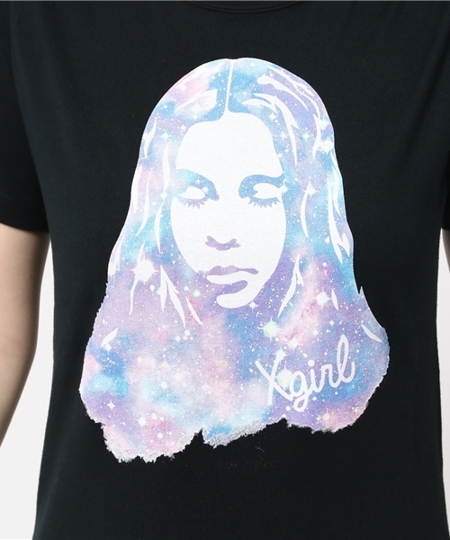 X-girl（エックスガール）の「FACE S/S TEE /Tシャツ/TEE/宇宙柄/フェイス/グラフィック/夏/半袖/ロゴ（Tシャツ/カットソー・レディース・ホワイト/ブラック/イエロー・1/2）」の10枚目の写真