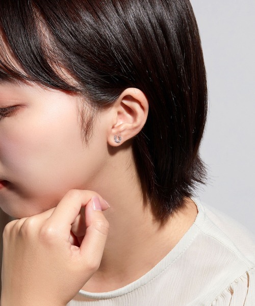 LAH（エルエーエイチ）の「馬蹄ピアス（ピアス（両耳用）・レディース・シルバー/ピンクゴールド・ONE SIZE）」の7枚目の写真