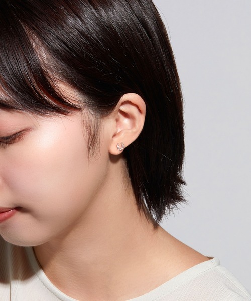 LAH（エルエーエイチ）の「馬蹄ピアス（ピアス（両耳用）・レディース・シルバー/ピンクゴールド・ONE SIZE）」の5枚目の写真