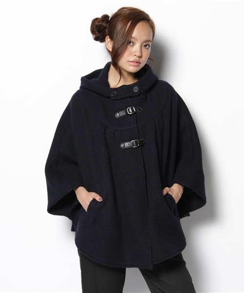 MILKFED.(ミルクフェド)の「GROSGRAIN PONCHO(ポンチョ・レディース・ベージュ/ネイビー・ONE SIZE)」の2枚目の写真