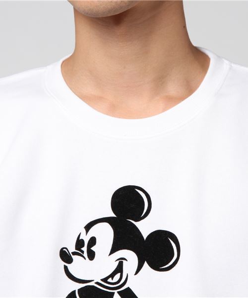 Disney（ディズニー）の「【DISNEY】MICKEY裏起毛トレーナー（スウェット・メンズ・ホワイト/グレー/ネイビー/ホワイト系その他/グレー系その他/レッド・MEDIUM/LARGE/X-LARGE）」の11枚目の写真