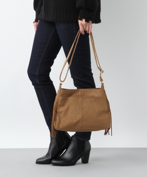 LEPSIM（レプシィム）の「フェイクスウェードフリンジショルダーバッグ　775772（ショルダーバッグ・レディース・ブラック/オレンジ/グリーン/キャメル・ONE SIZE）」の3枚目の写真