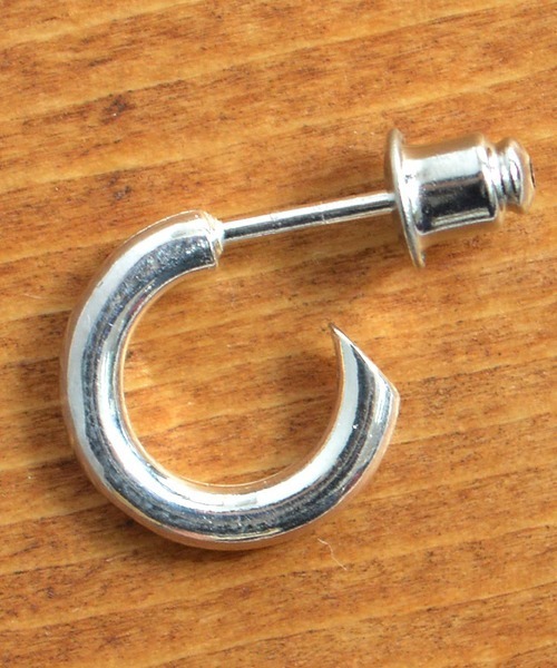 SunKu(サンク)の「39/サンク BAR Silver Pierce(ピアス(片耳用)・メンズ・シルバー・FREE)」の1枚目の写真