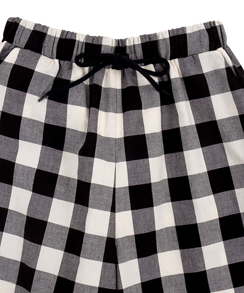 PUNYUS（プニュズ）の「ギンガムチェックイージーパンツ（その他パンツ・レディース・ホワイト・1/2/3/4）」の4枚目の写真