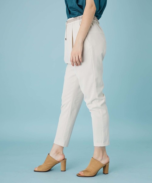 UNITED TOKYO（ユナイテッドトウキョウ）の「ソリビアリラックスパンツ（その他パンツ・レディース・ホワイト/グレー/ブラック/パープル/ベージュ・1）」の8枚目の写真