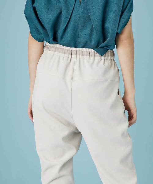 UNITED TOKYO（ユナイテッドトウキョウ）の「ソリビアリラックスパンツ（その他パンツ・レディース・ホワイト/グレー/ブラック/パープル/ベージュ・1）」の10枚目の写真