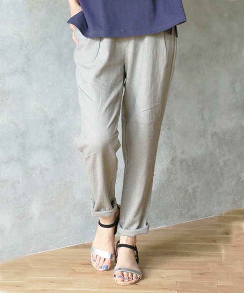 LBC（エルビーシー）の「【WEB限定LLサイズ有り】テーパードパンツ（その他パンツ・レディース・ブルー/ブラック/グレー・L/LL/M）」の3枚目の写真