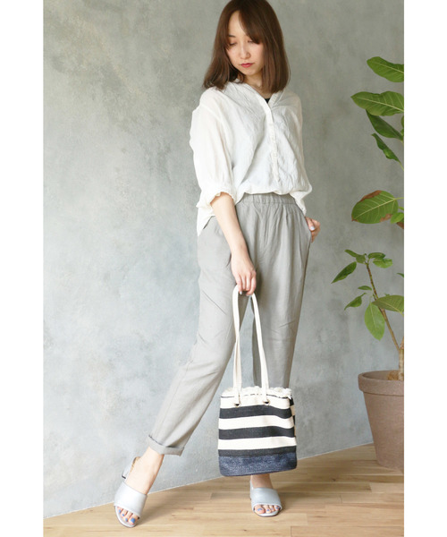 LBC（エルビーシー）の「【WEB限定LLサイズ有り】テーパードパンツ（その他パンツ・レディース・ブルー/ブラック/グレー・L/LL/M）」の6枚目の写真